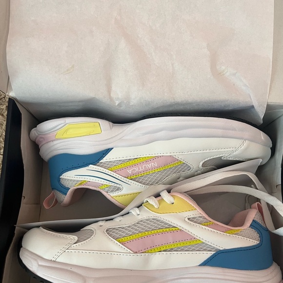 Nautica Little and Big Girls Jalto Sneakers - Picture 4 of 6